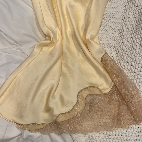 🌙Wilfred butter yellow sonnet dress🌙 - Picture 6 of 6